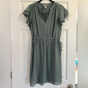 Super cute work dress!